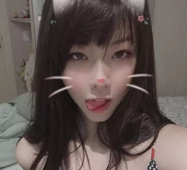 绝地求生一姐沫子地位将受到威胁？巴西女辅助爆红一天涨粉20万