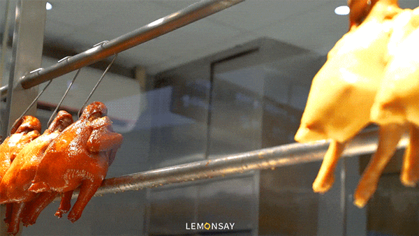 鸡有点黑可以吃吗_吃鸡黑号_黑鸡吃小鸡