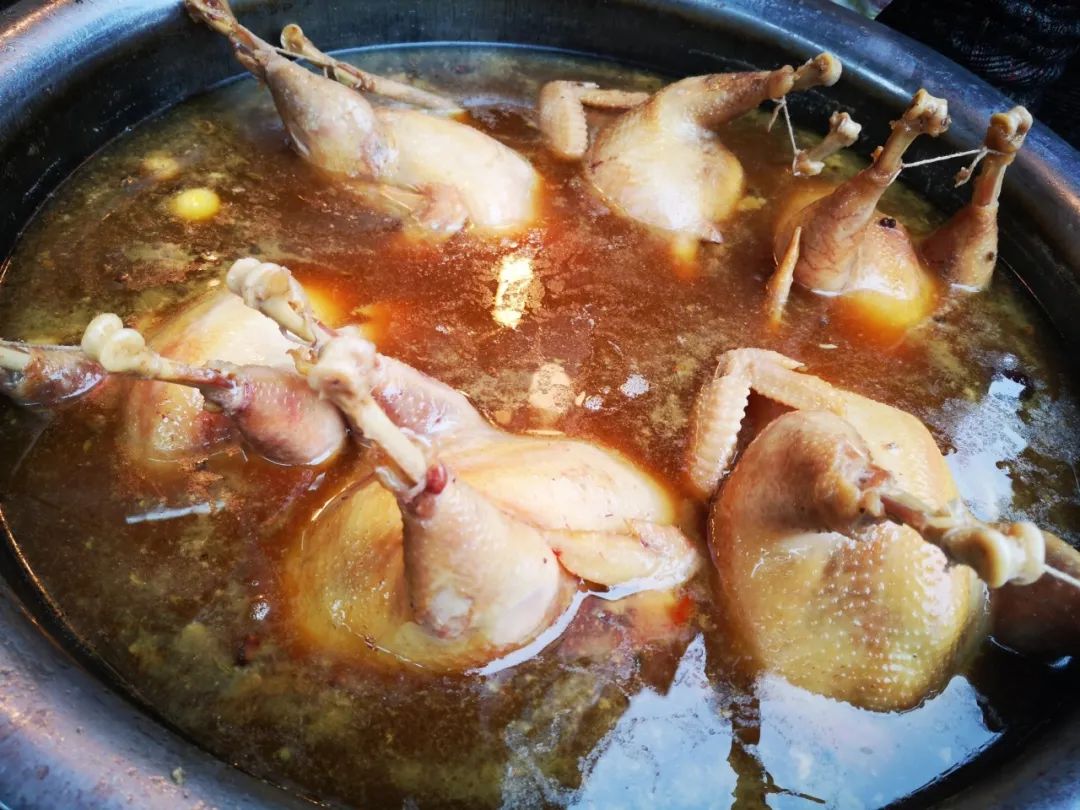 吃鸡黑号_黑鸡吃什么食物_黑鸡吃小鸡