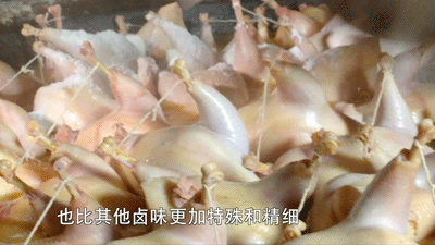 黑鸡吃小鸡_吃鸡黑号_黑鸡吃什么食物