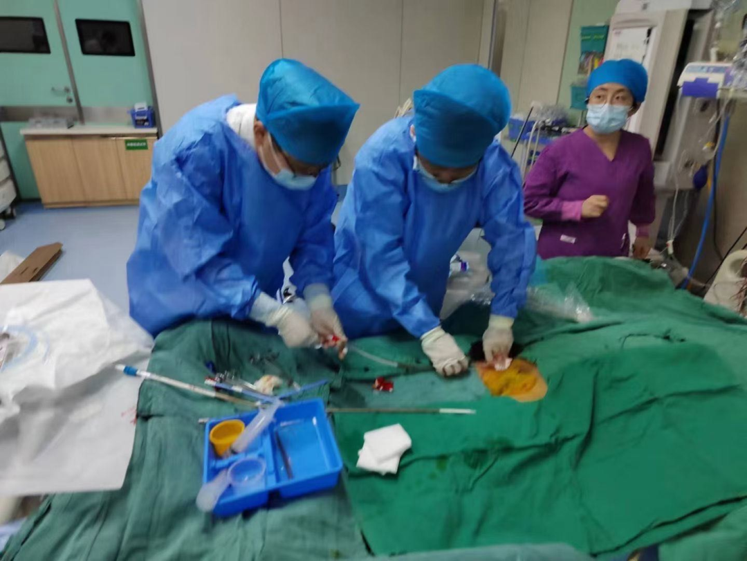 求生绝地辅助下载安装_绝地求生辅助器免费下载_绝地求生辅助
